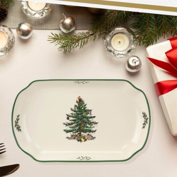 Set of 2 Spode Christmas Tree Rectangular Scalloped Tray - Picture 3 of 6